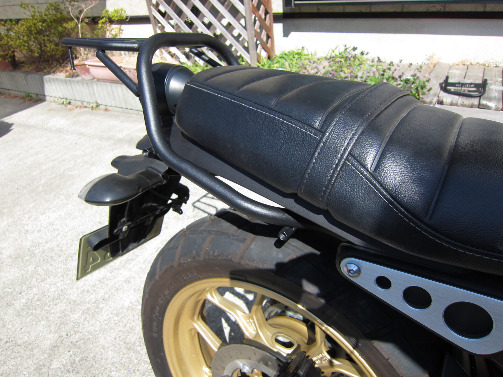 XSR155にリアキャリア装着！積載力アップでツーリングがもっと快適に