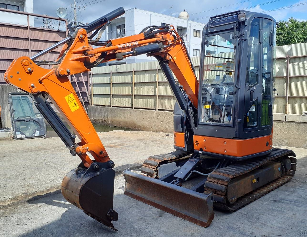 日立ミニショベル 「ZX30UR-5B」 中古車納車させていただきました