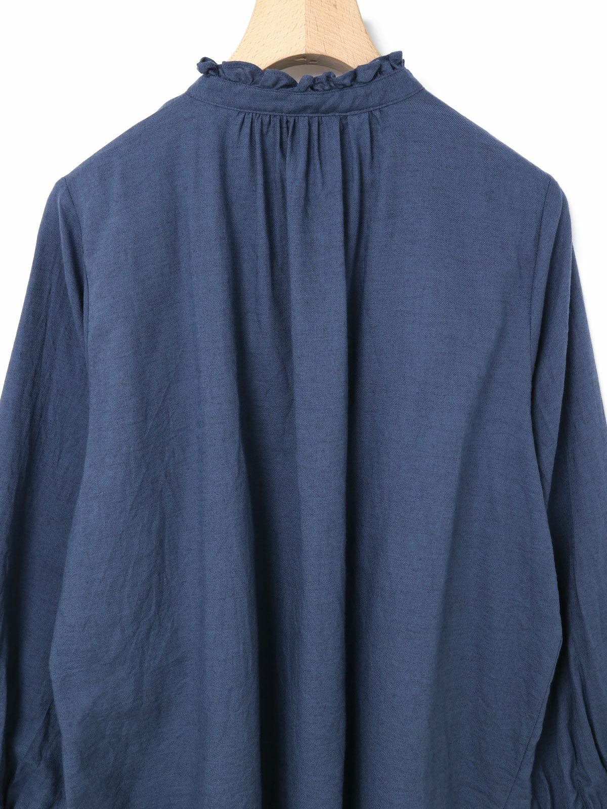 3/9(月)正午販売終了】MidiUmi フリルカラーギャザーネックシャツ