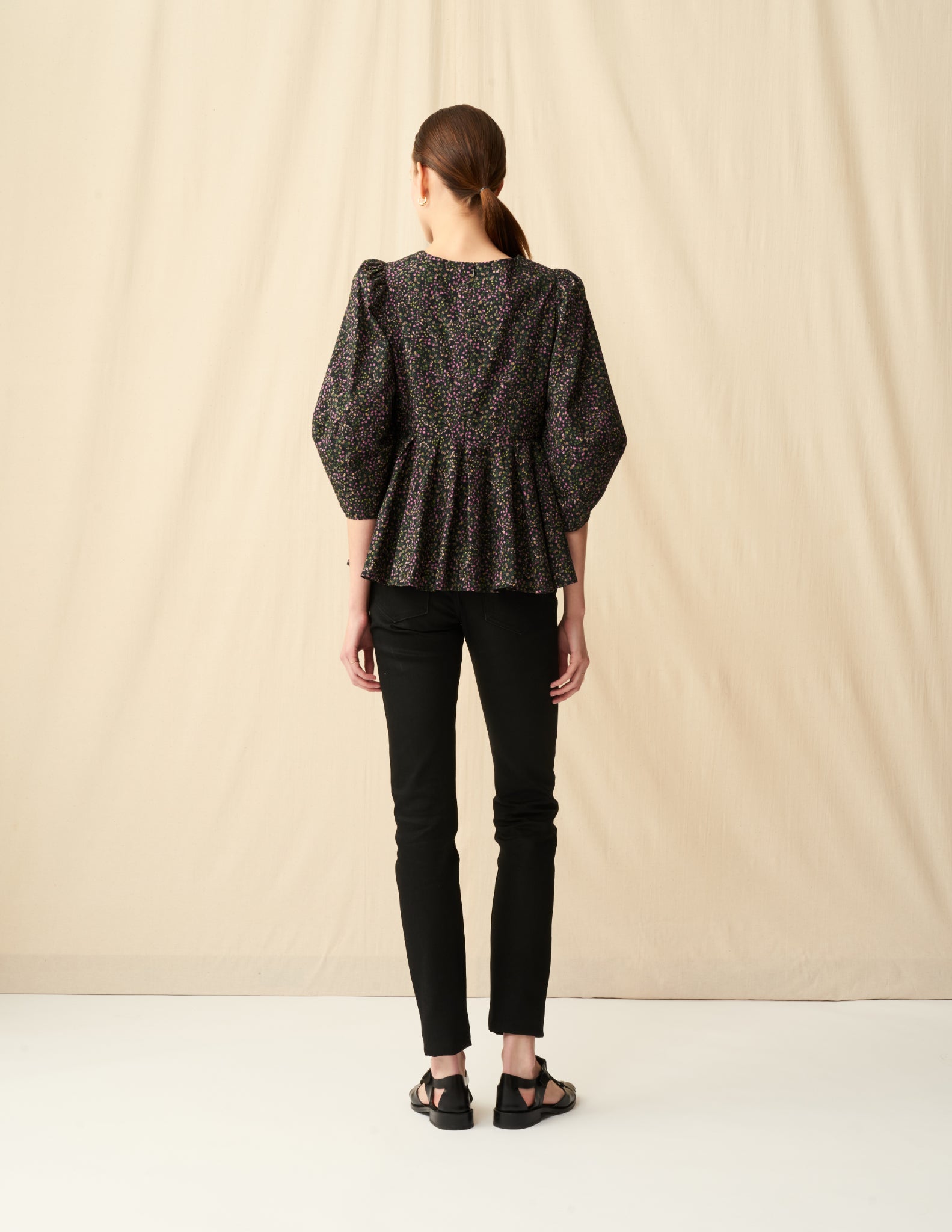 MARIHA(マリハ) 花の蕾のブラウス Poppy Fields/Black トップス