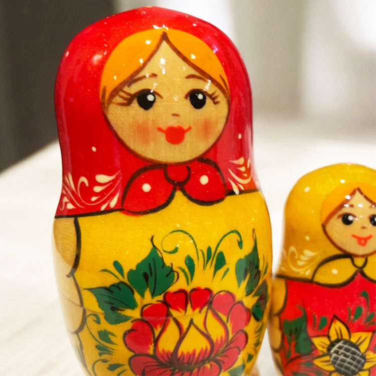 ロシア雑貨店マリンカ / キーロフ産 マトリョーシカkrv252-5p