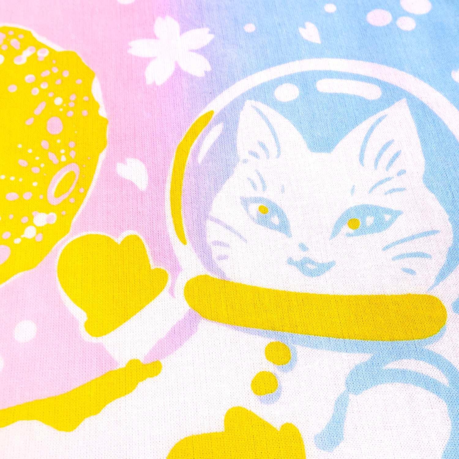 白猫マイカの綿100％手ぬぐい｜「月の戯れ 朝桜」手捺染(てなっせん