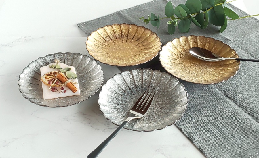 有田焼 陶悦窯 菊4.5寸皿