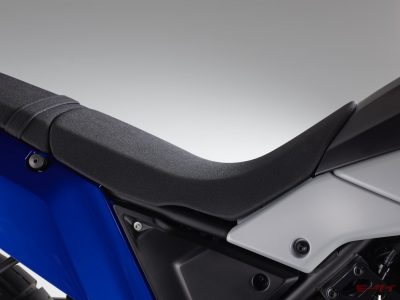 シート高は875mm→837mmに！ ヤマハ テネレ700には「ローシート
