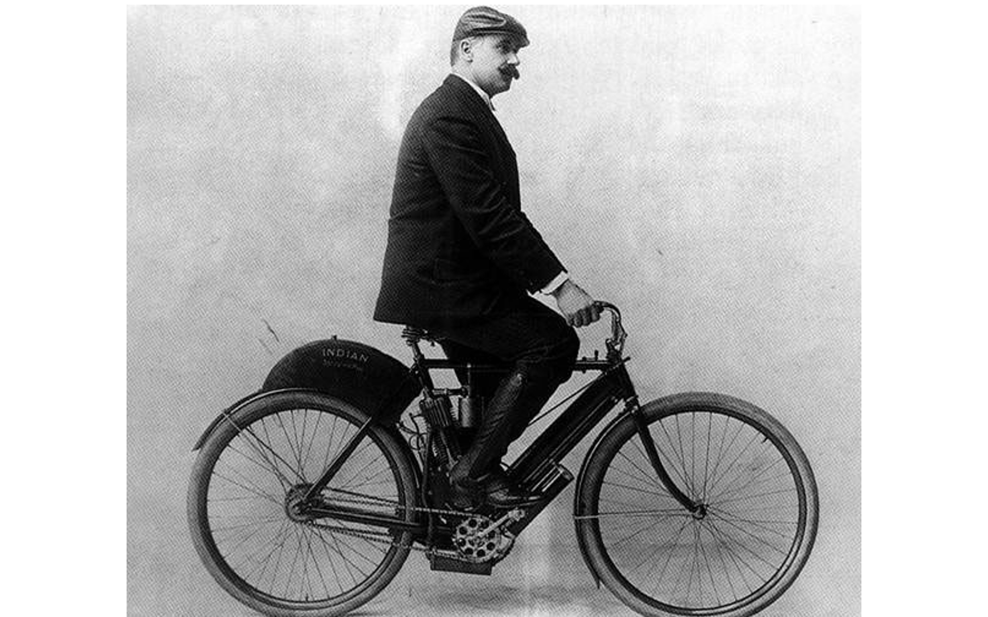 アメリカ最古の二輪メーカー・インディアンの歴史とは」倒産前の社名は