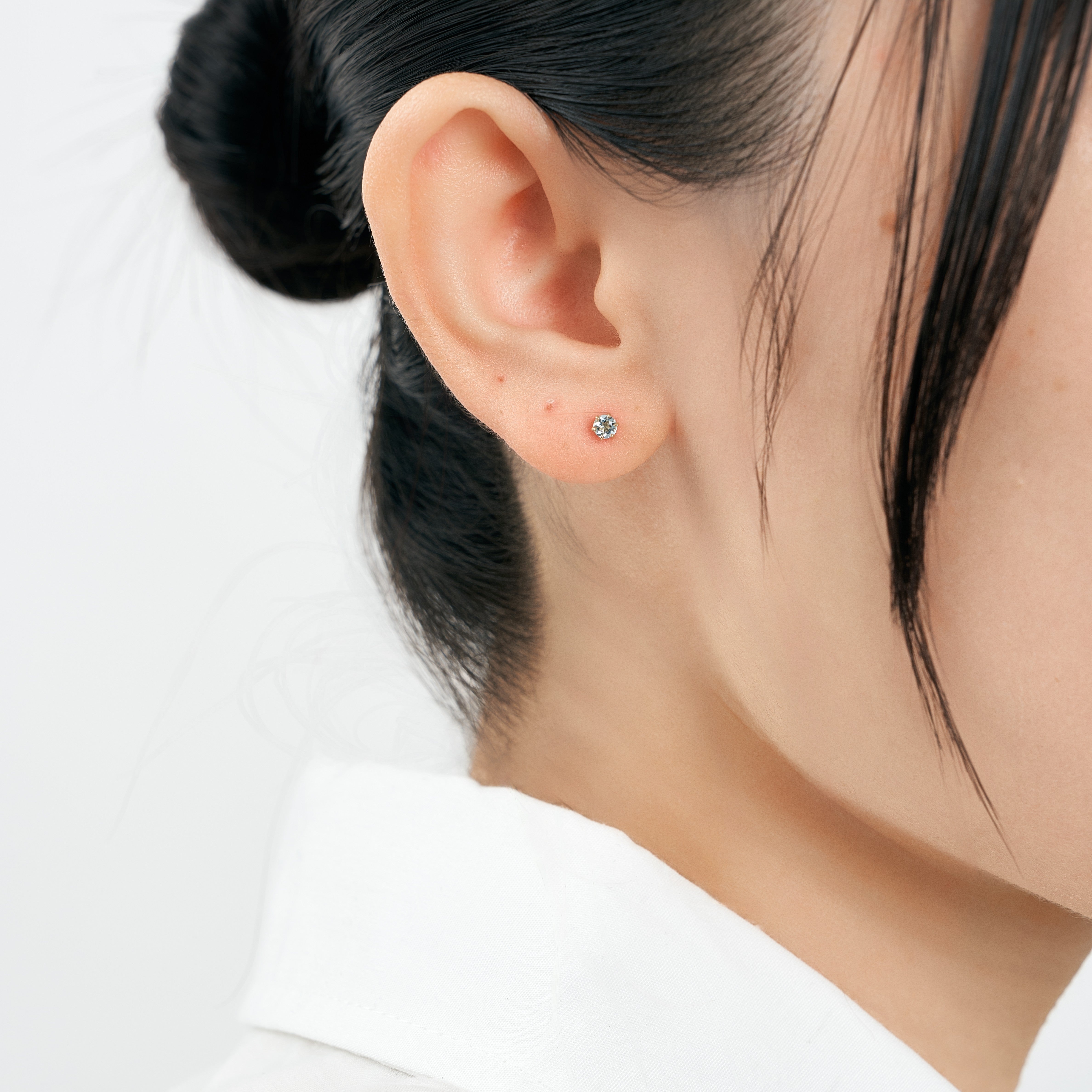 K18 爪留め 誕生石 スタッドピアス 3mm（3月：アクアマリン）- me