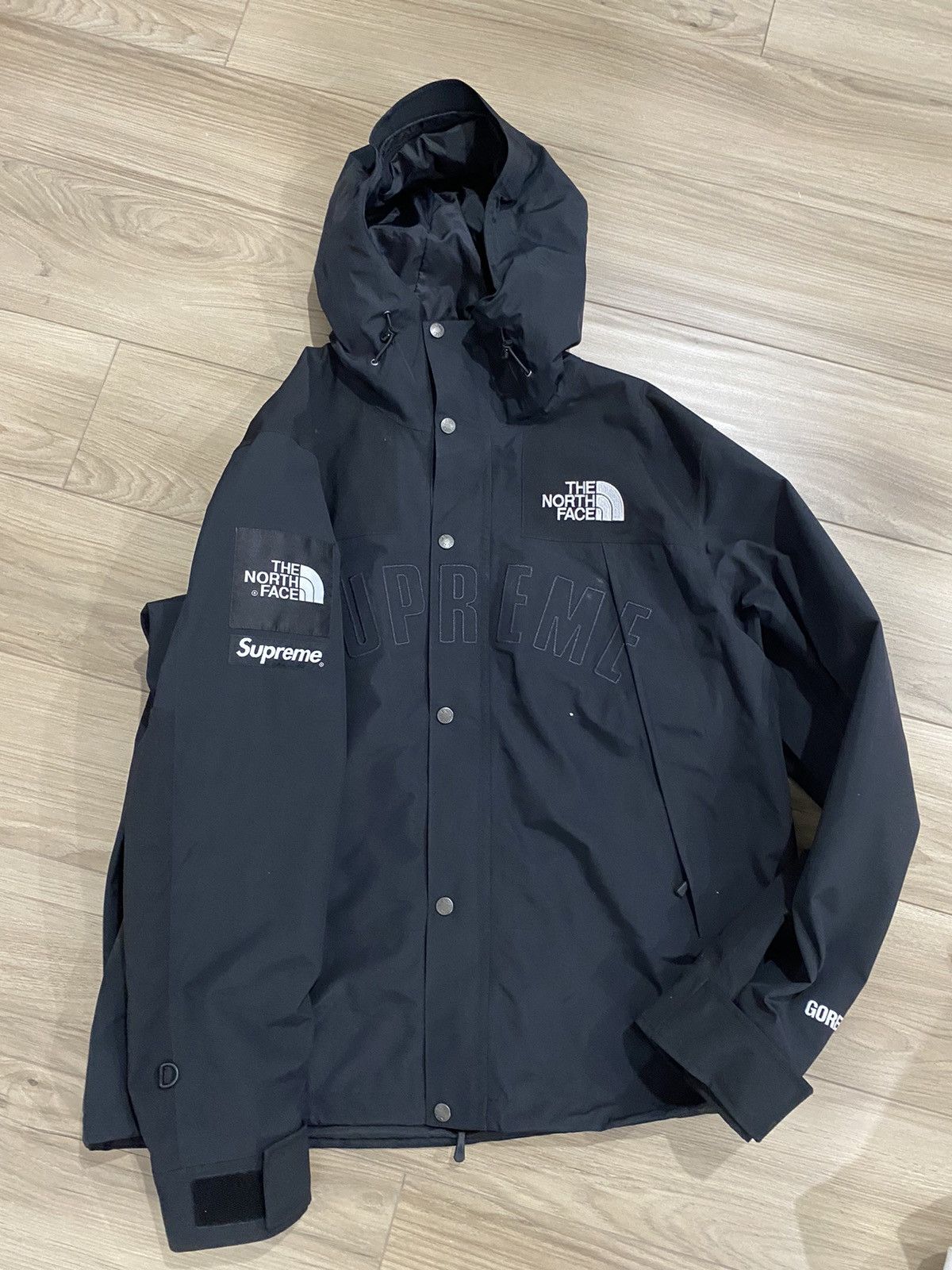 Supreme × The North Face Supreme The North Face Arc Logo Mountain
