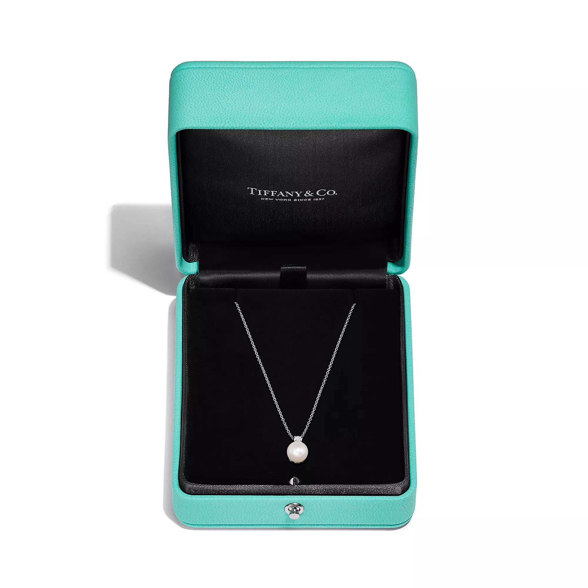 Tiffany Signature® Pearls:Pendant | Tiffany & Co. US