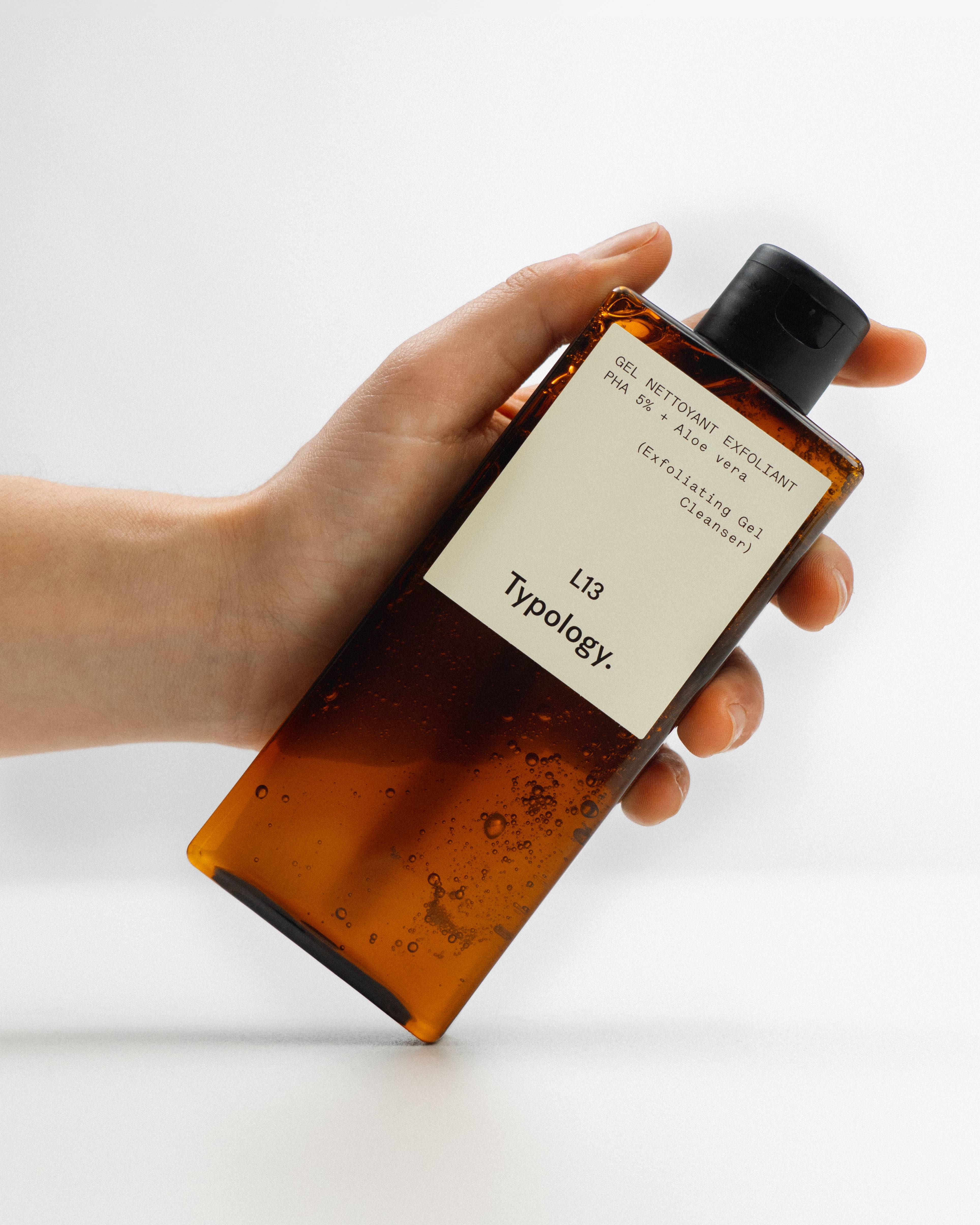 Exfoliating Aloe Vera Gel Cleanser — Typology