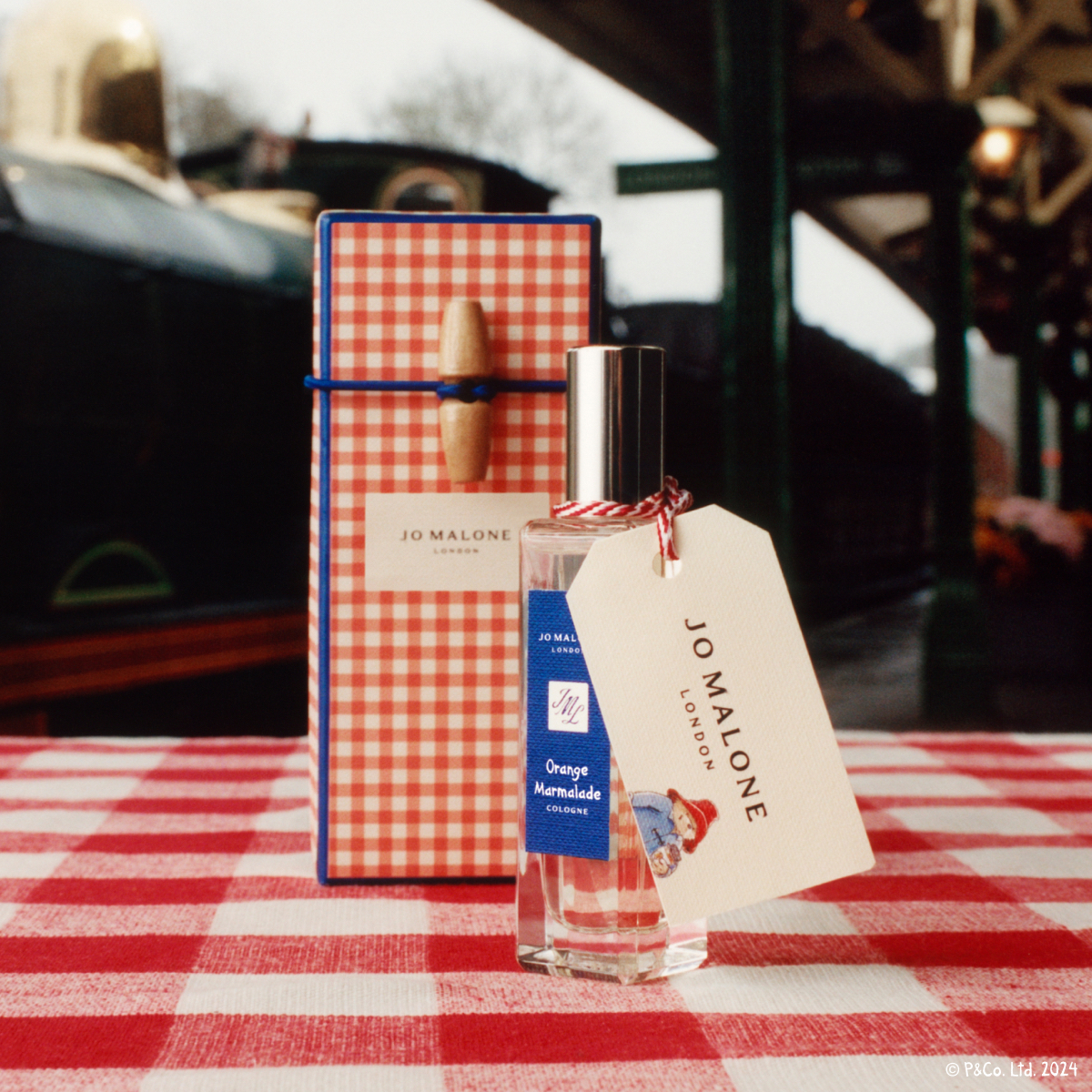 ジョー マローン」がパディントンとコラボ 限定“マーマレードサンドの