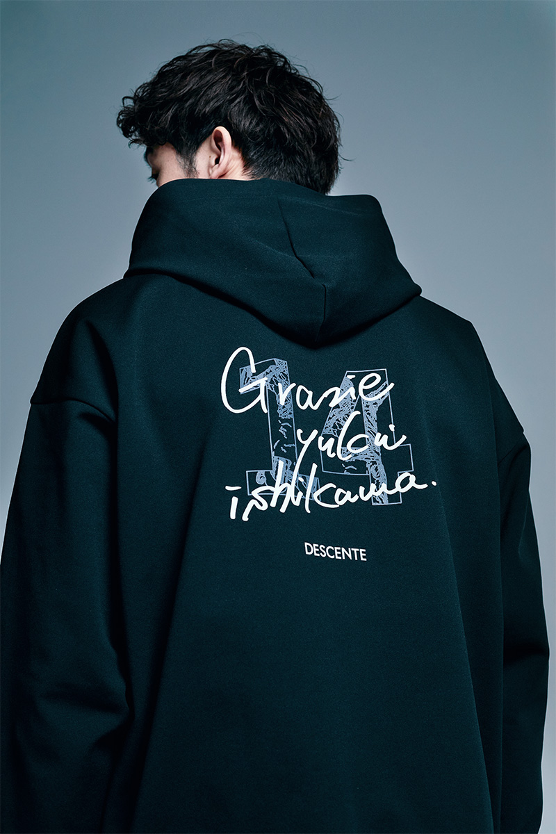 バレーボールの⽯川祐希選手と「デサント」がコラボ ファンへの感謝を