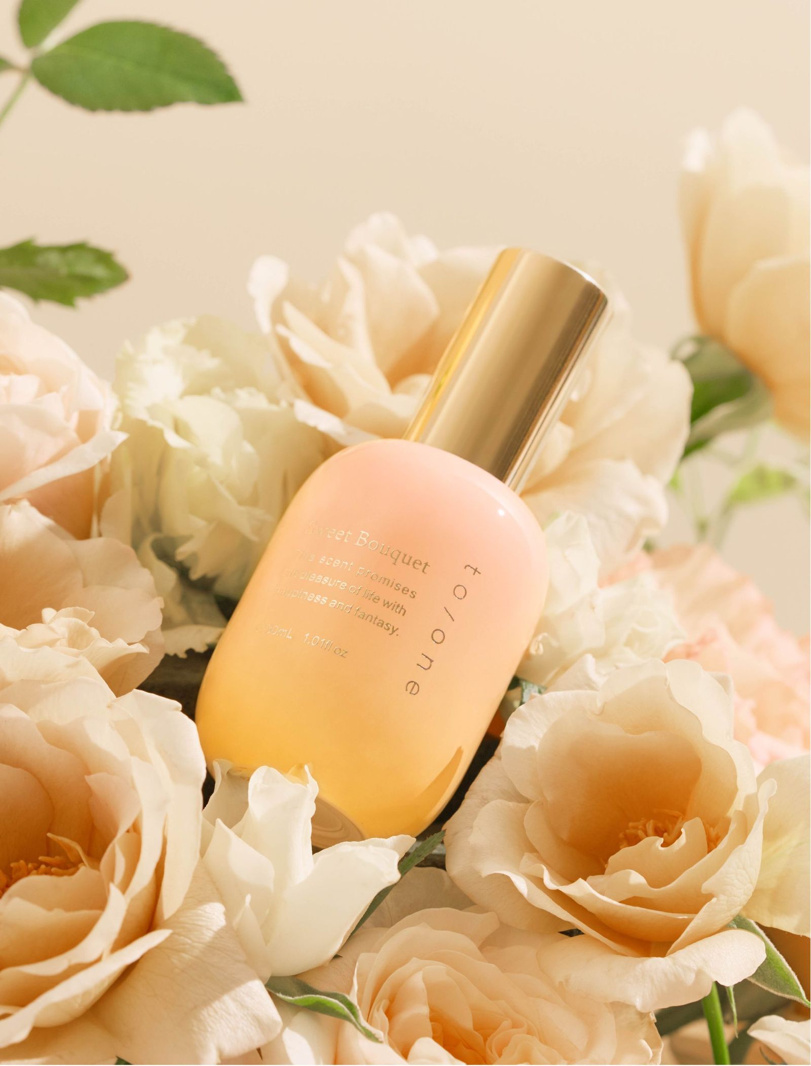 トーン」からブランド初のフレグランスが登場 フローラルブーケの香り