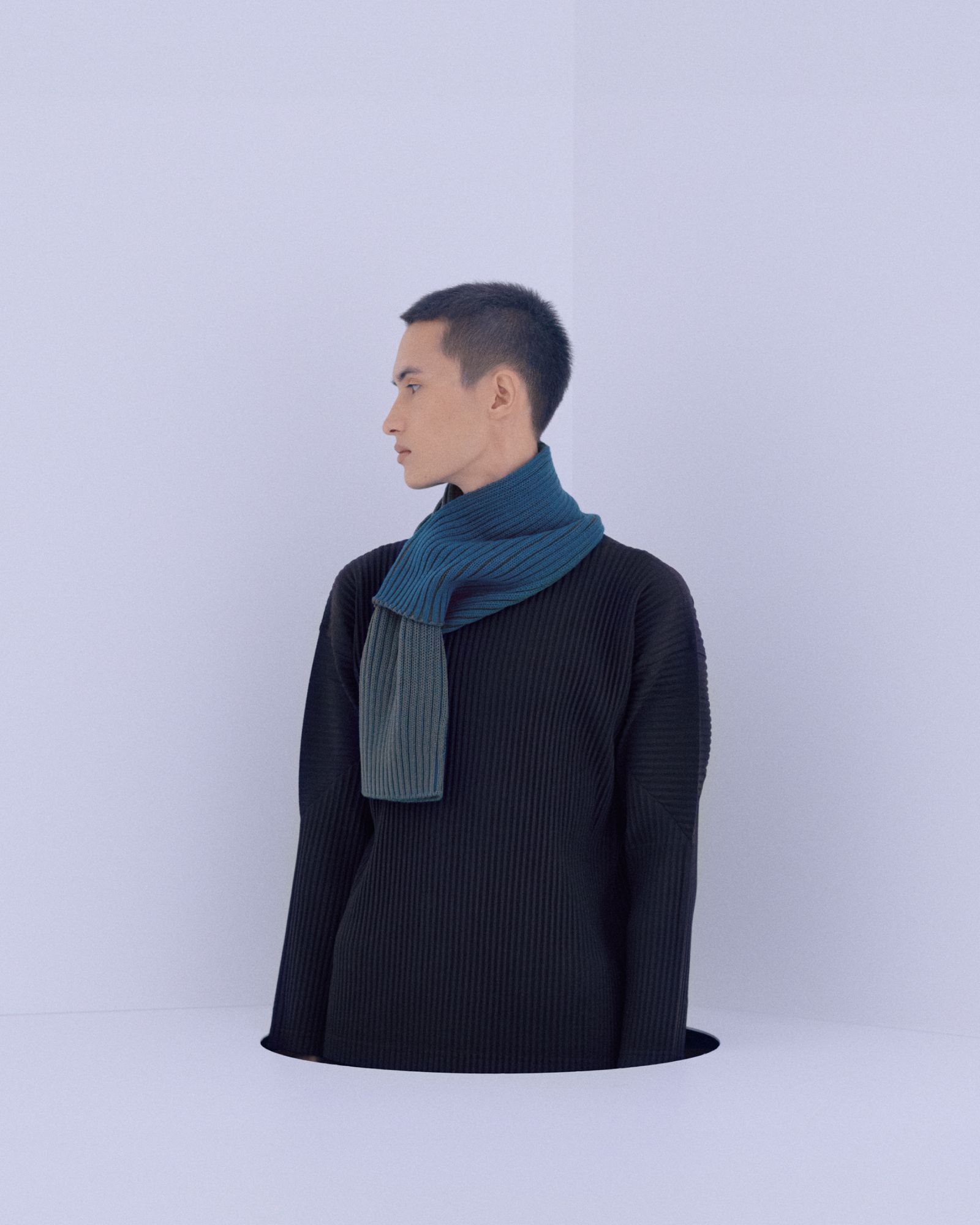 オム プリッセ イッセイ ミヤケ」がロナン・ブルレックとの