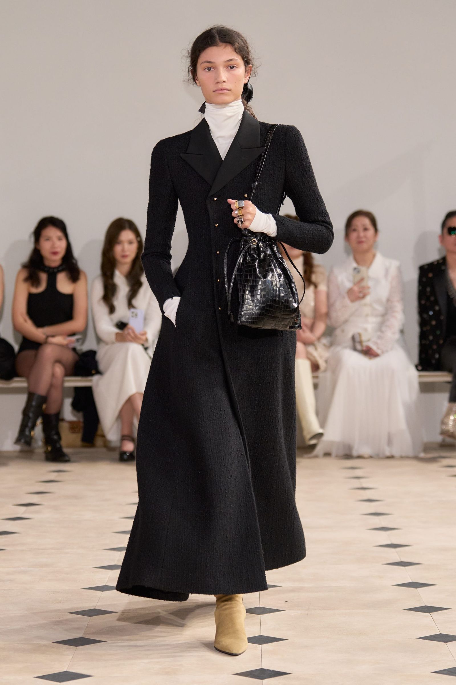 マイケル・ライダーが描く新生「セリーヌ」 フィービーやエディ期の