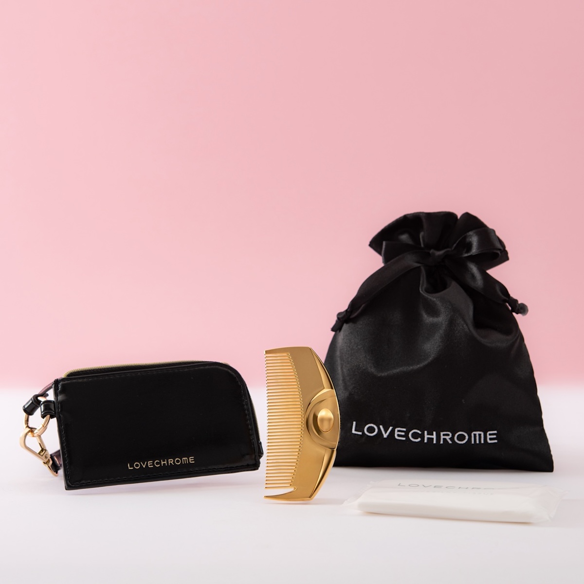 ラブクロム」がチャームケース付きコームを限定発売 アクセサリー感覚