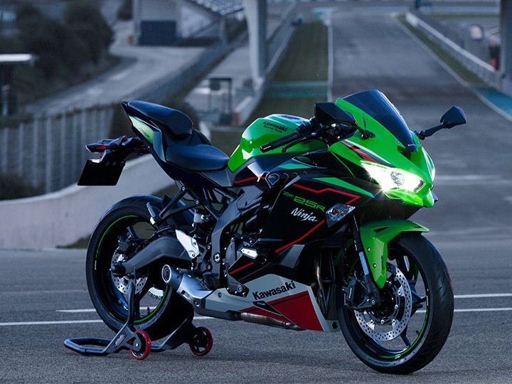 2021 Kawasaki Ninja ZX-25R Unveiled With New Colours - ZigWheels
