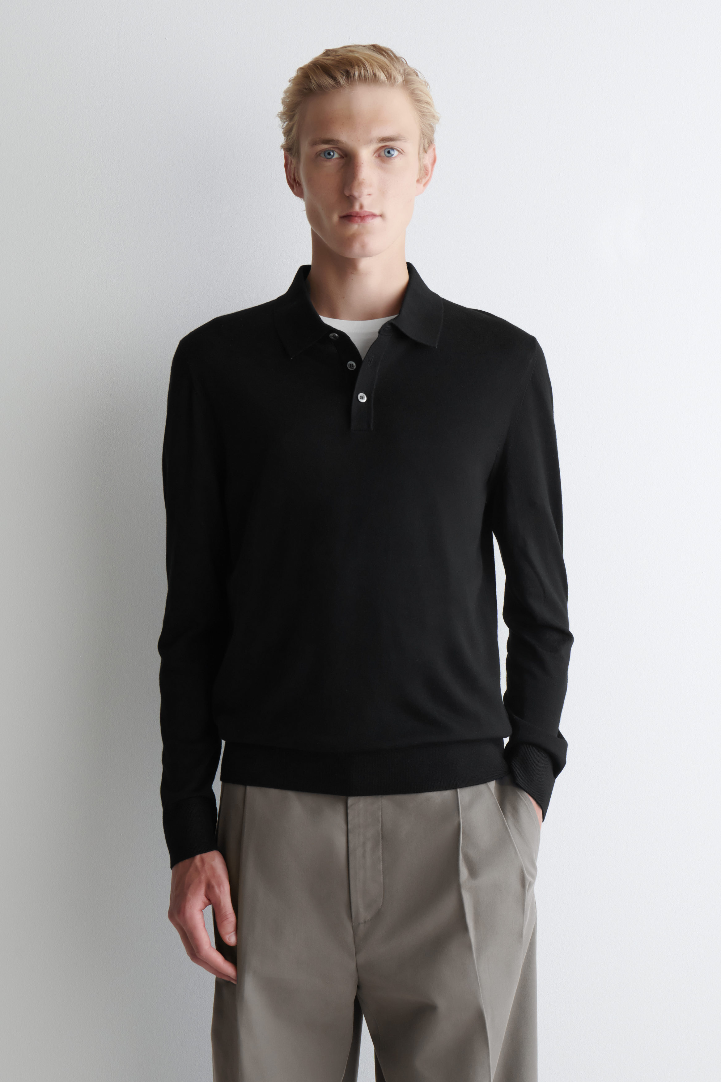SLIM MERINO WOOL POLO SHIRT - BLACK | COS