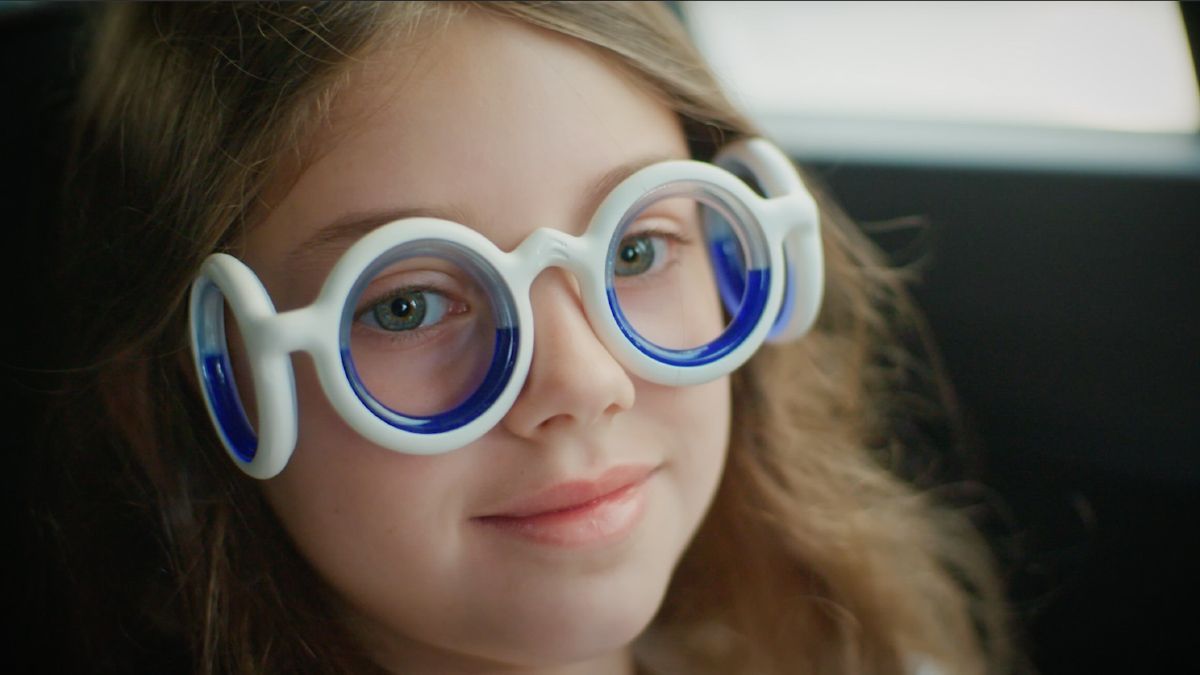 シトロエンがつくったメガネが斬新すぎる！──ドライブが快適になる