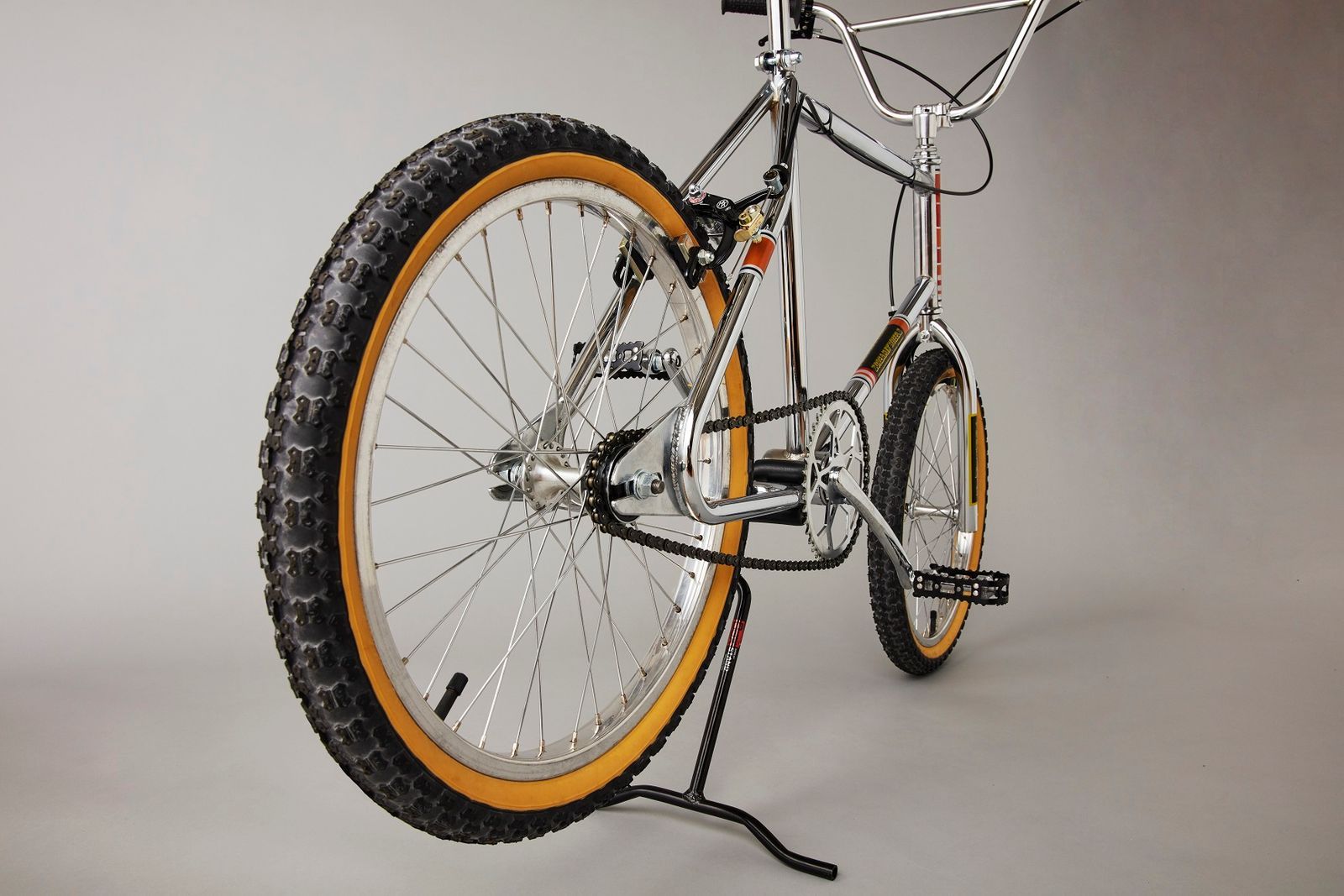 80年代のカスタムされたBMXを「ベースヤードトーキョー」が復刻した