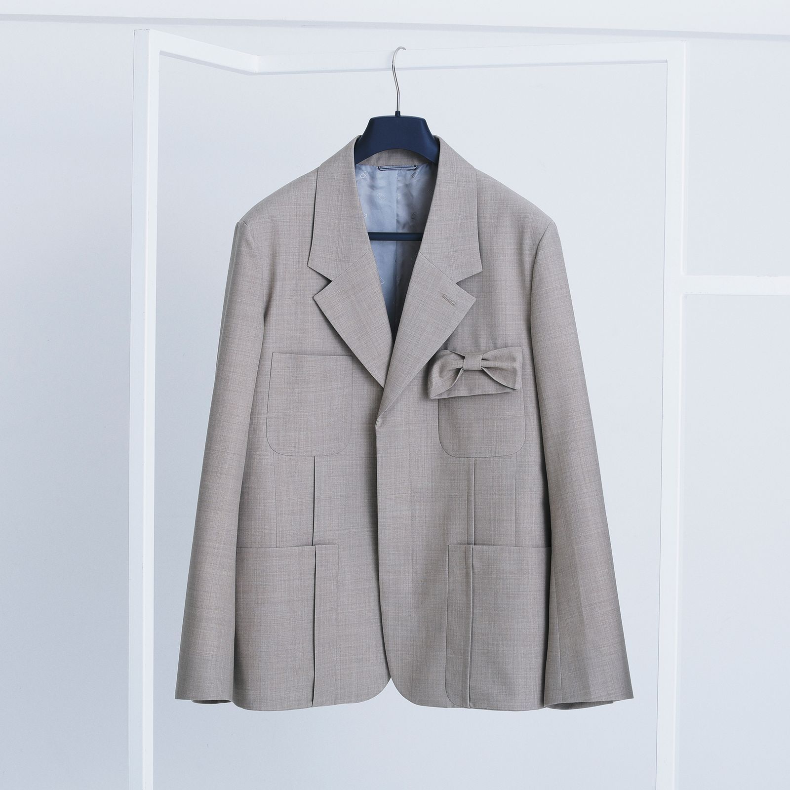 チャーミングなディオールの春ジャケット、どれ選ぶ？ ──2024年