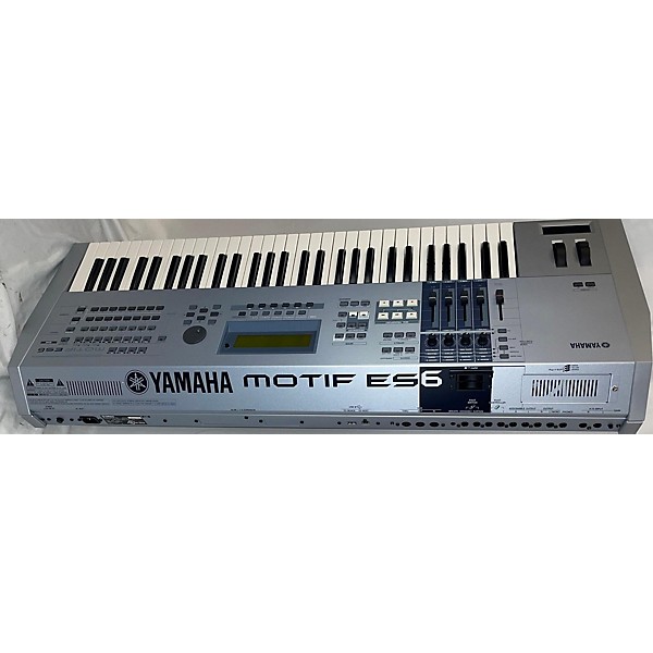 Used Yamaha Motif ES6 61 Key Keyboard Workstation | Guitar Center