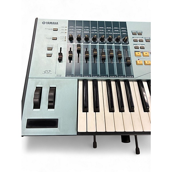 Used Yamaha Motif XS6 61 Key Keyboard Workstation | Guitar Center