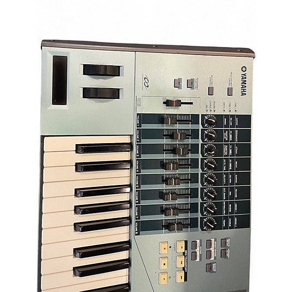 Used Yamaha Motif XS6 61 Key Keyboard Workstation | Guitar Center