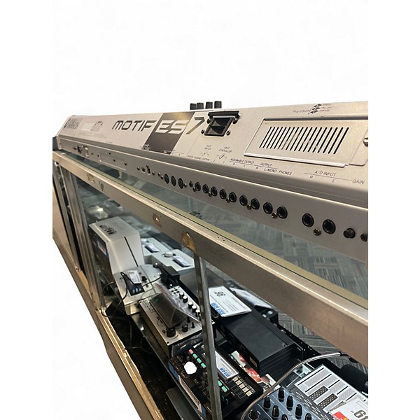 Used Yamaha Motif ES7 76 Key Keyboard Workstation | Guitar Center