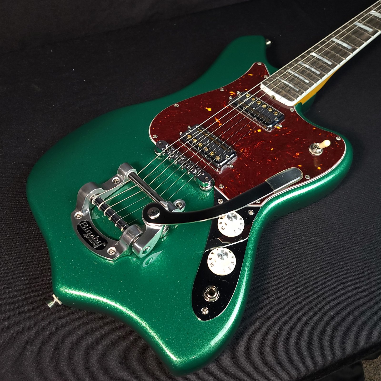 Fender Parallel Universe II Maverick Dorado Mystic Pine Green w