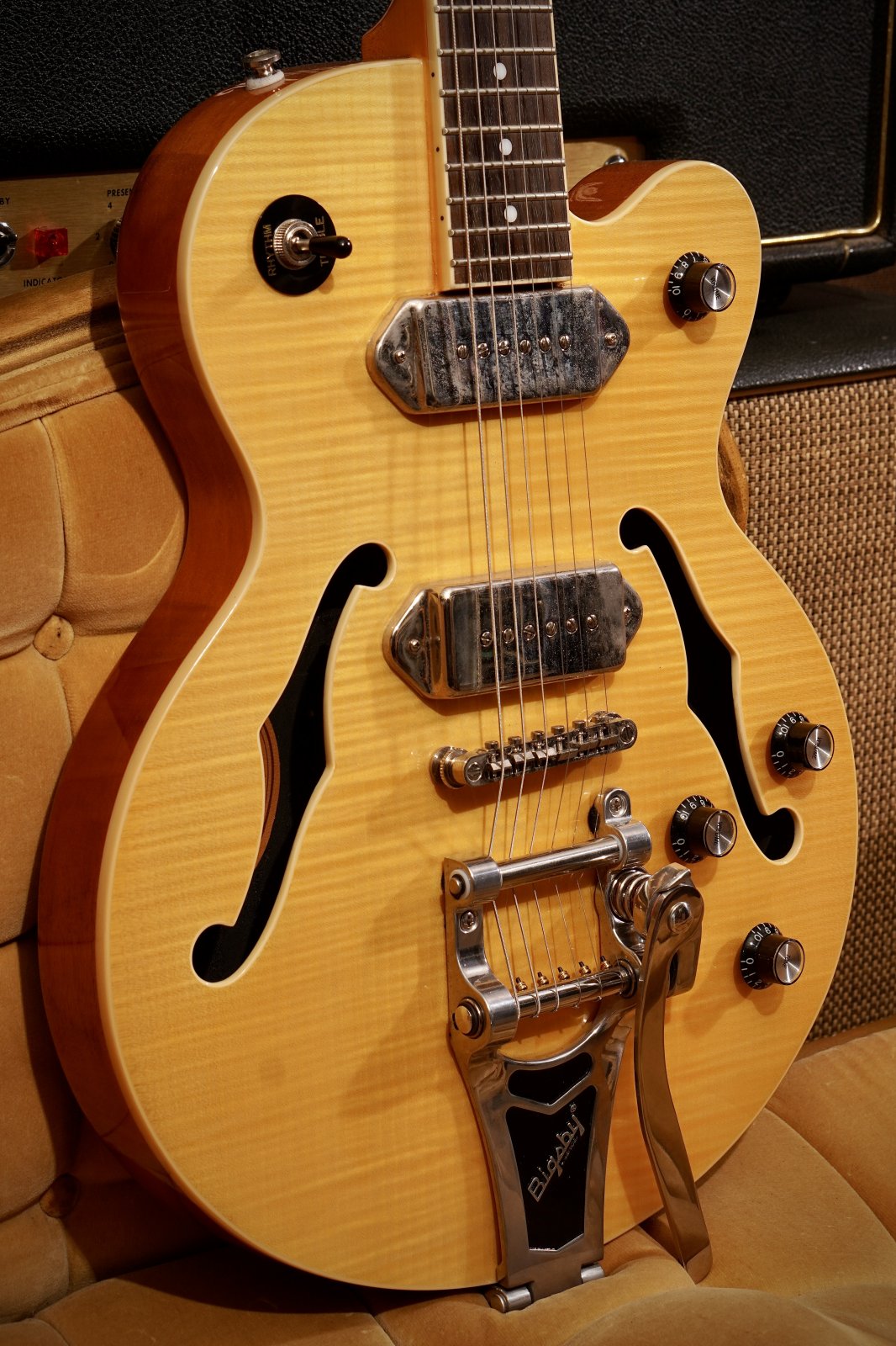 2012 Epiphone Wildkat Antique Natural with Bigsby B70