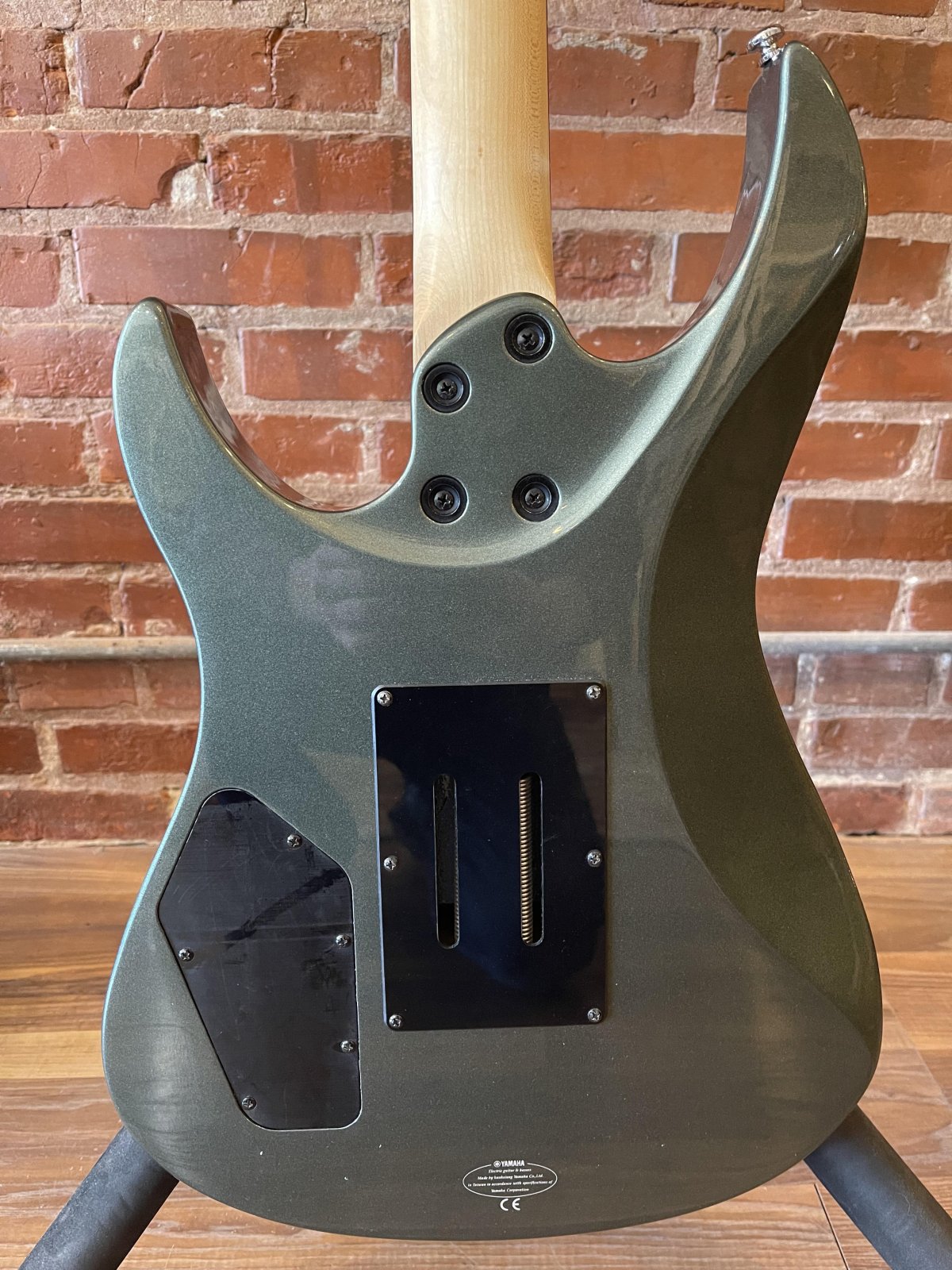 Yamaha Drop 6 RGX420S Baritone with Gig Bag