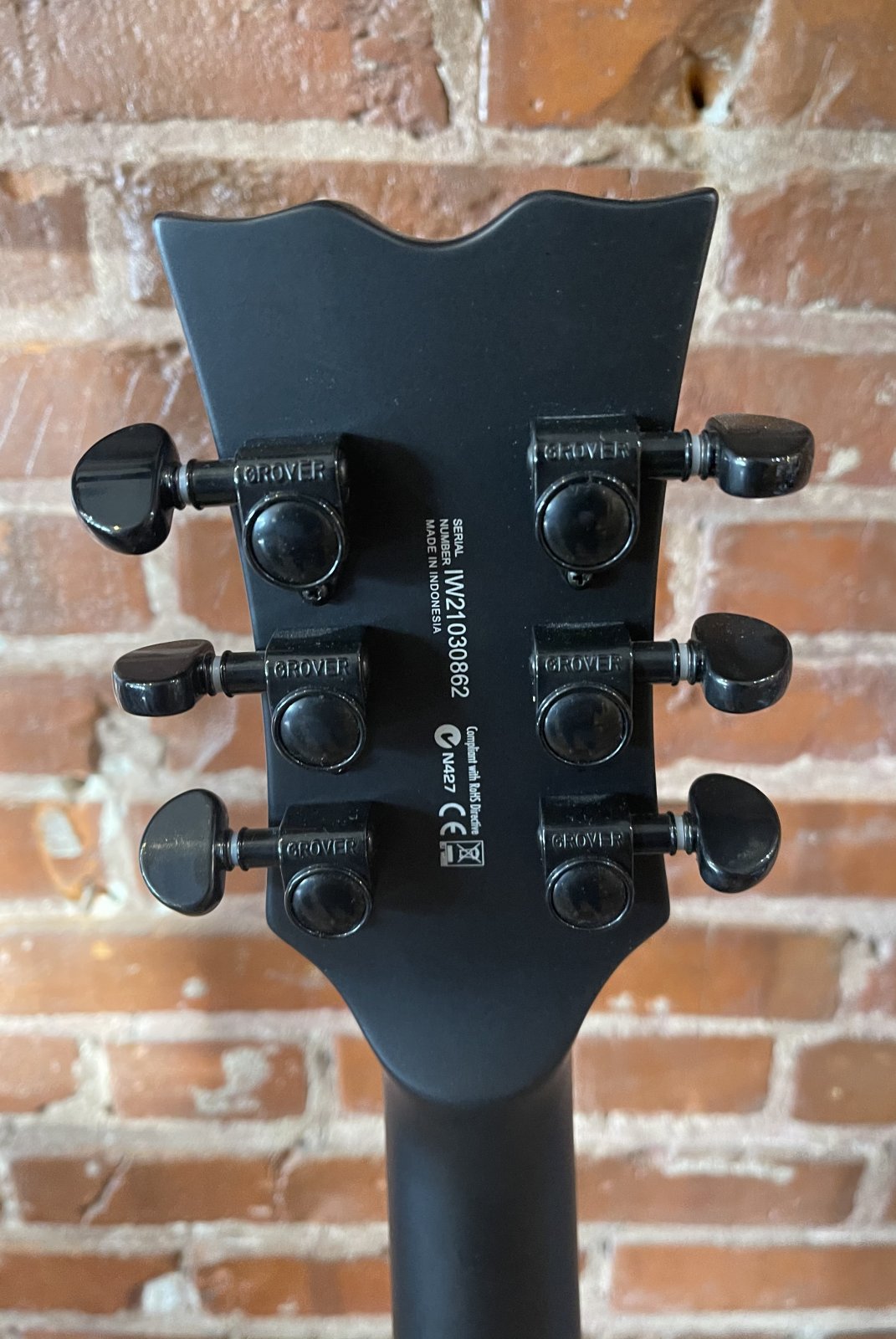 Dean Thoroughbred Select Fluence Black Satin