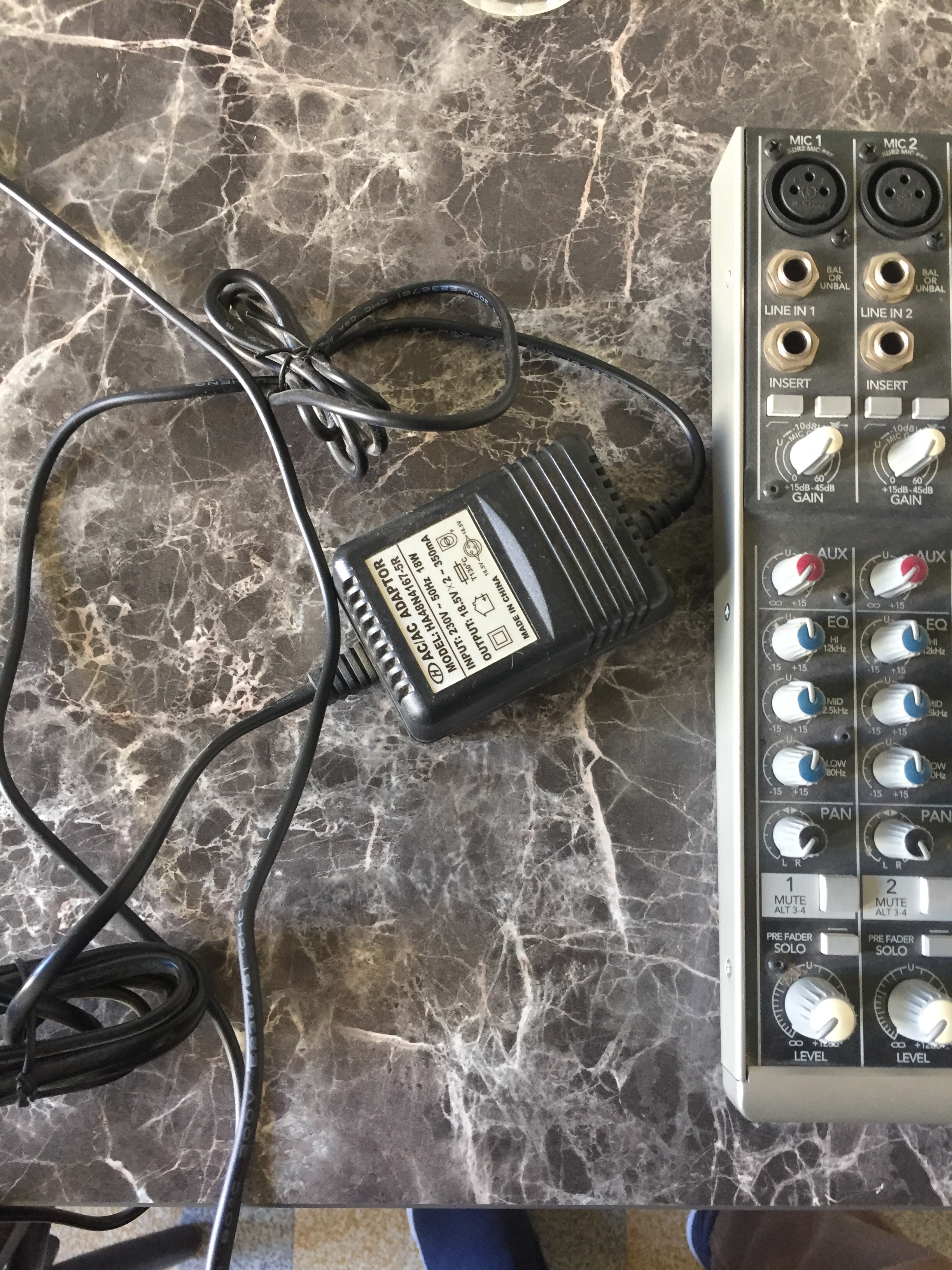 802-VLZ3 - Mackie 802-VLZ3 - Audiofanzine