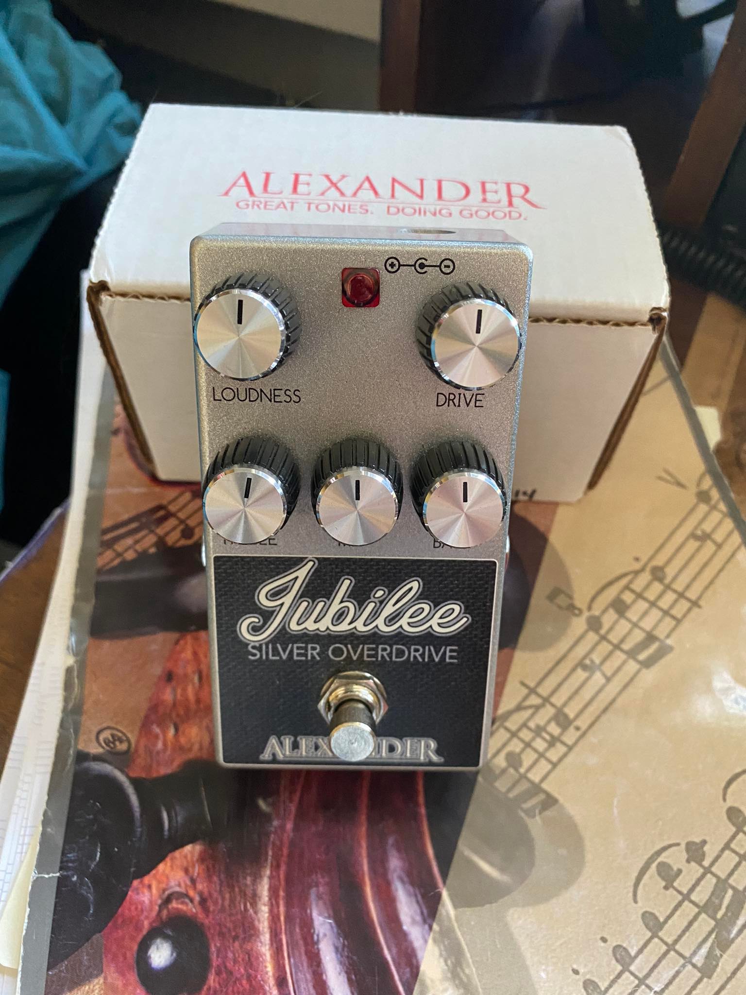 Jubilee Silver Overdrive Alexander Pedals - Audiofanzine