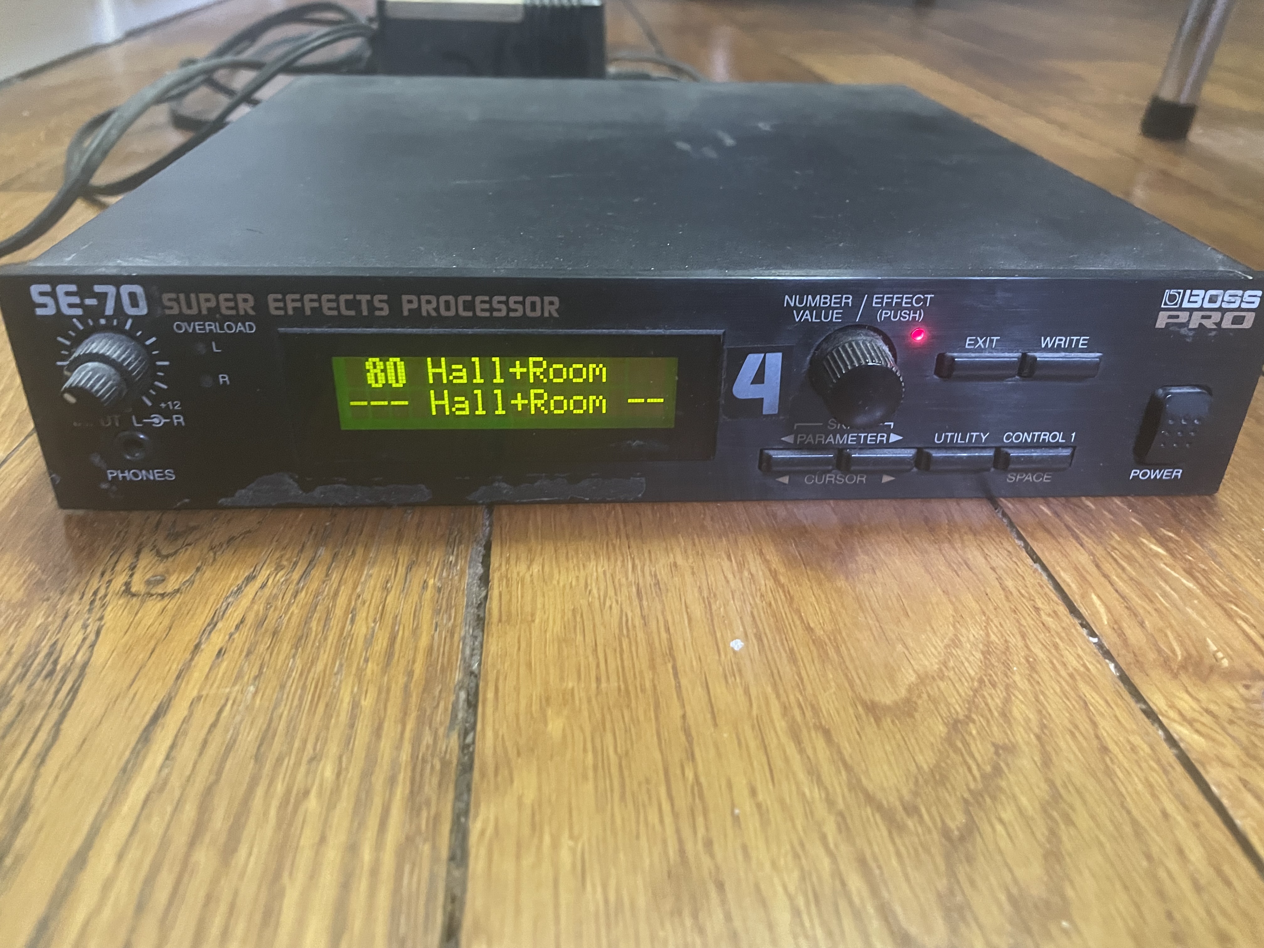 SE-70 Super Effects Processor Boss - Audiofanzine