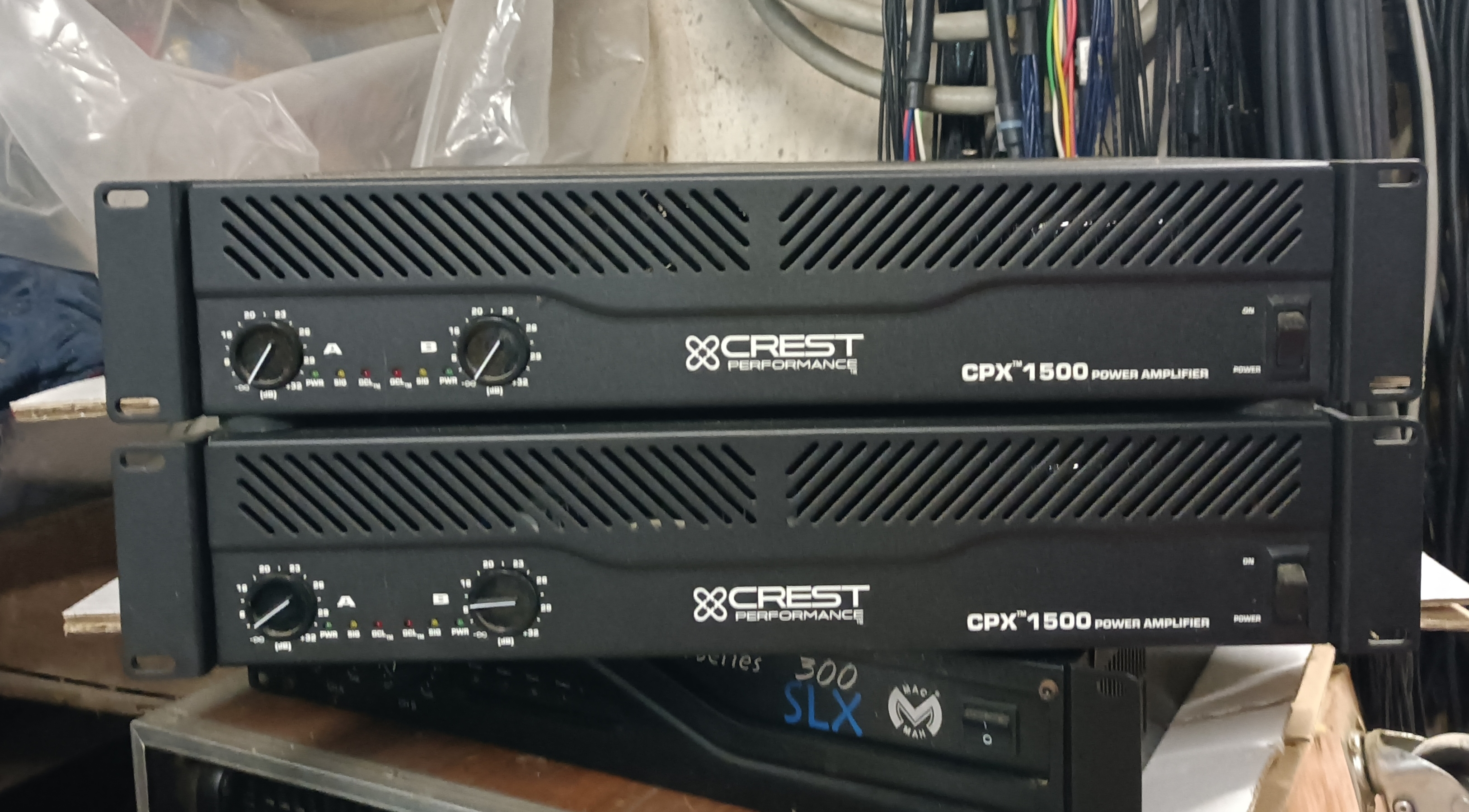 CPX 2600 - Crest Audio CPX 2600 - Audiofanzine