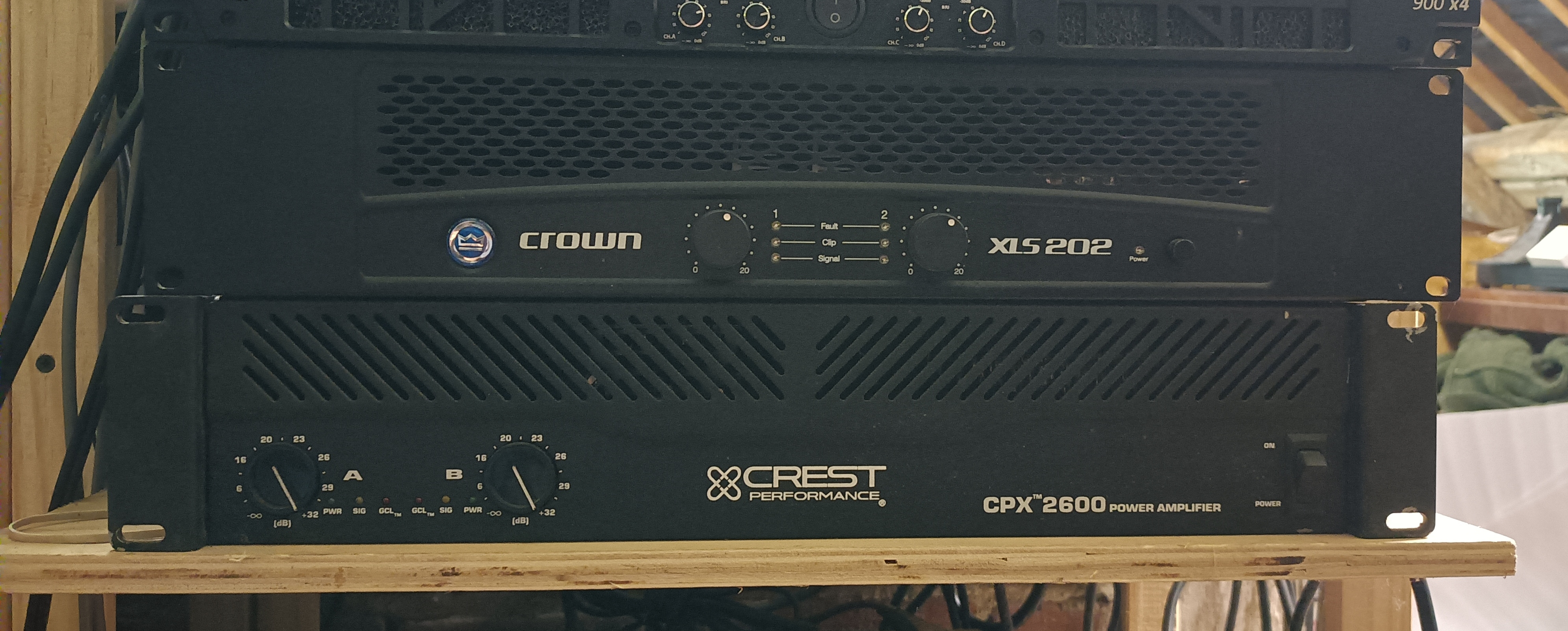 CPX 2600 - Crest Audio CPX 2600 - Audiofanzine