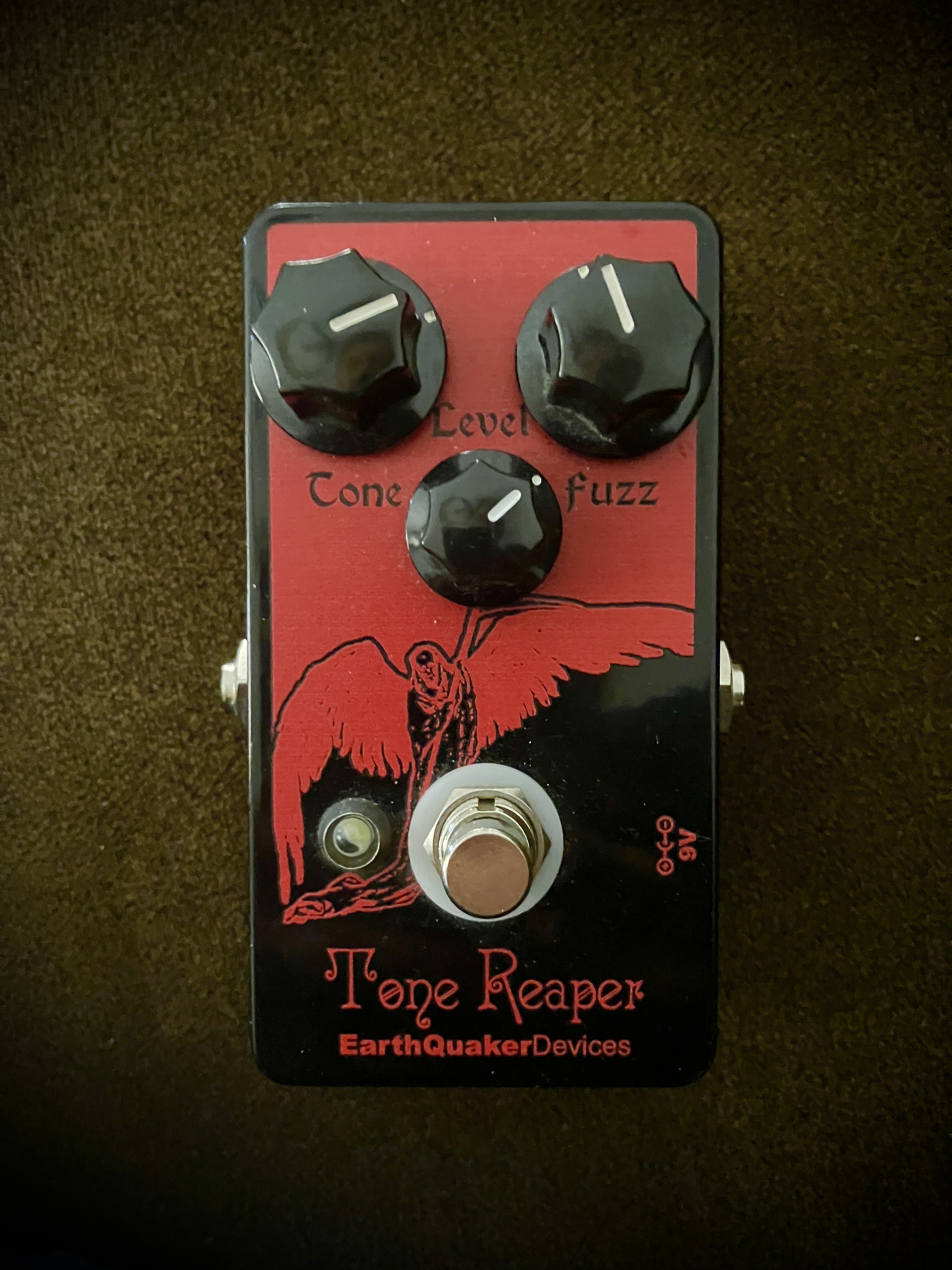 Tone Reaper Fuzz - EarthQuaker Devices Tone Reaper Fuzz - Audiofanzine