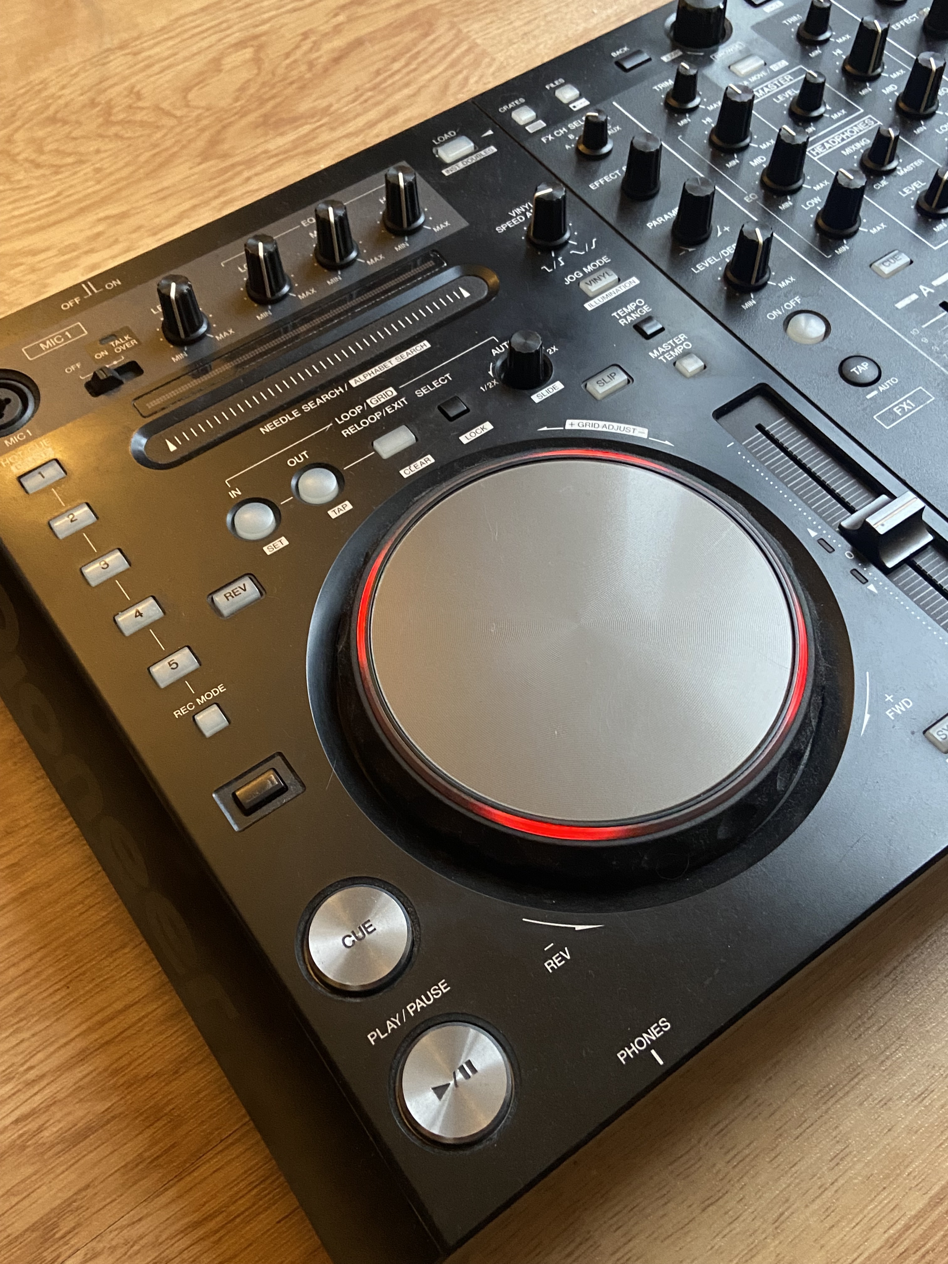 DDJ-S1 - Pioneer DDJ-S1 - Audiofanzine