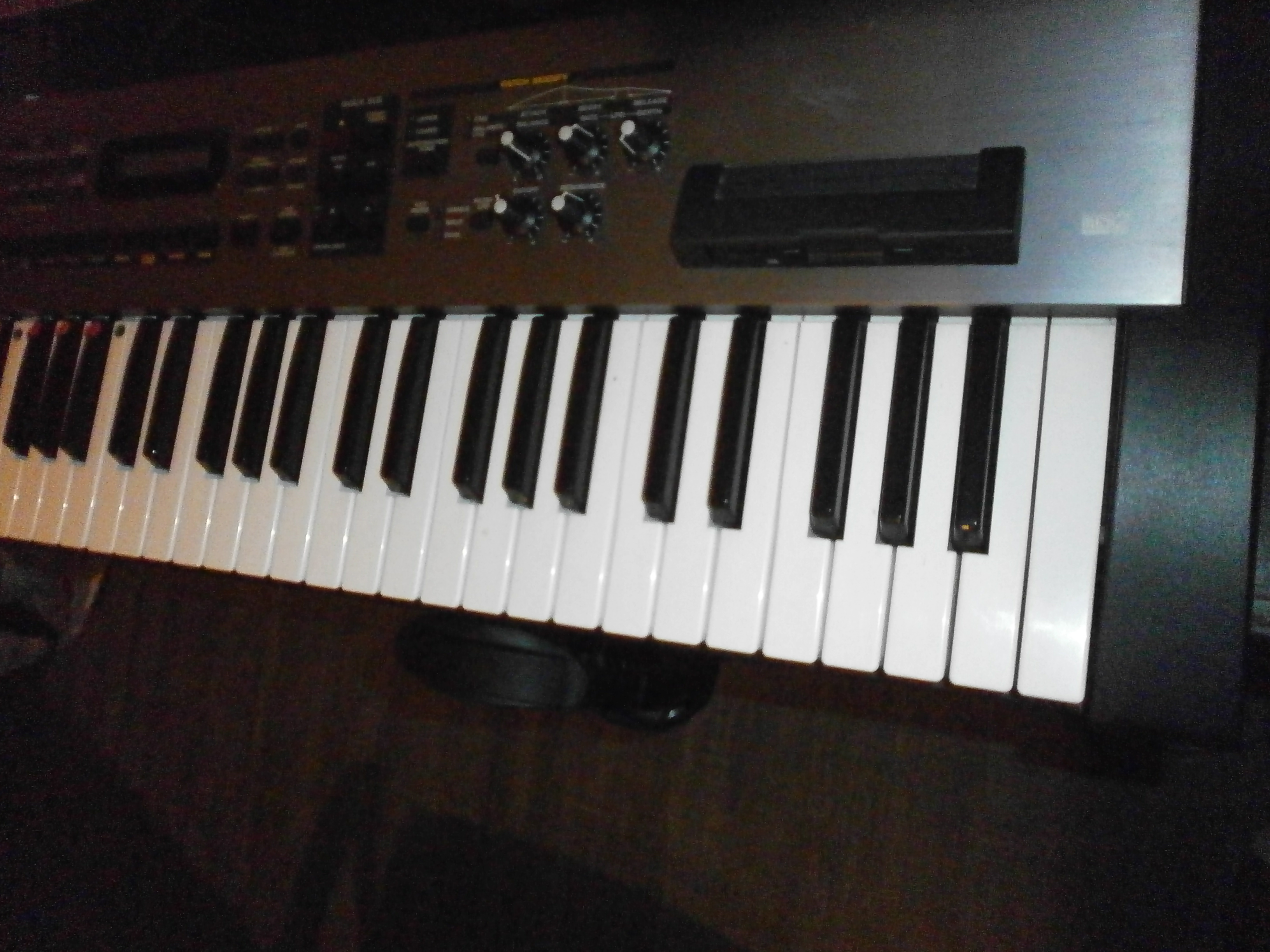 RS-50 - Roland RS-50 - Audiofanzine