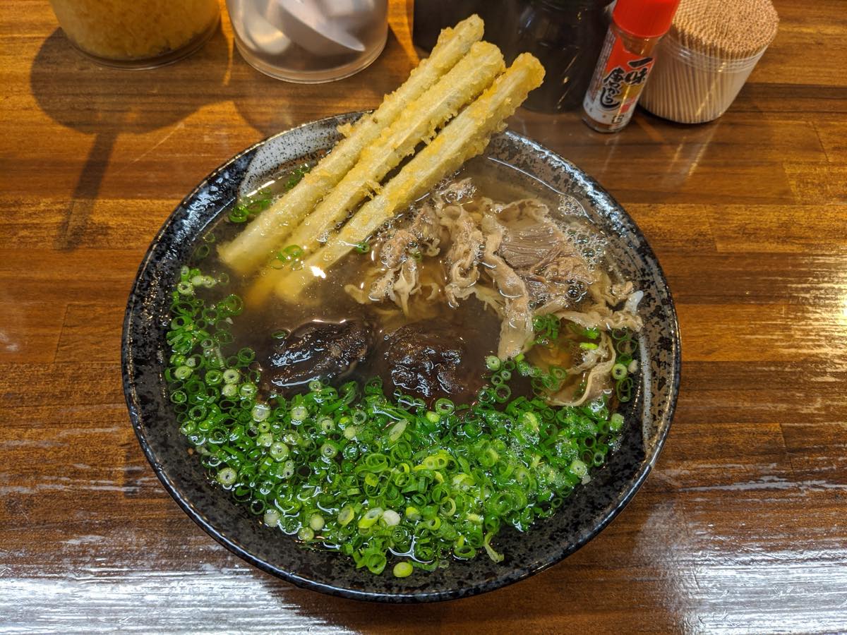 長浜うどん」大分産の最高級椎茸を使った強烈な旨みのダシが絶品！一度