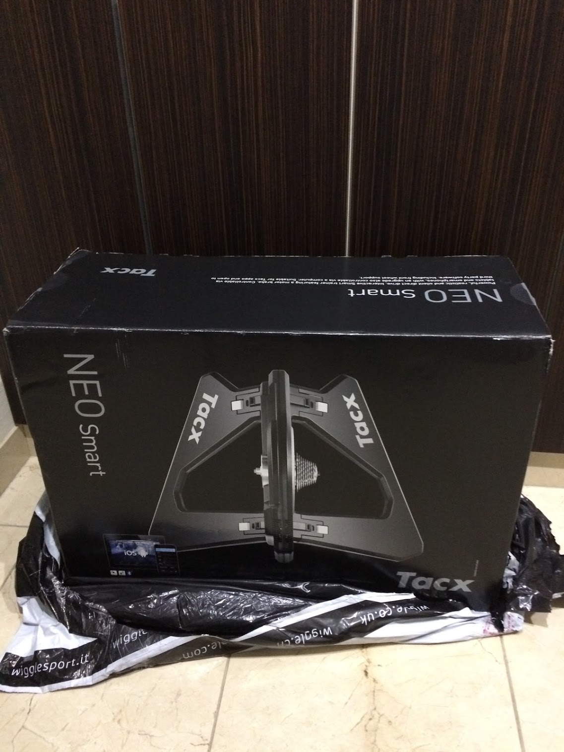 TACX NEO Smart使用インプレ(レビュー)！zwiftを最高に楽しめる