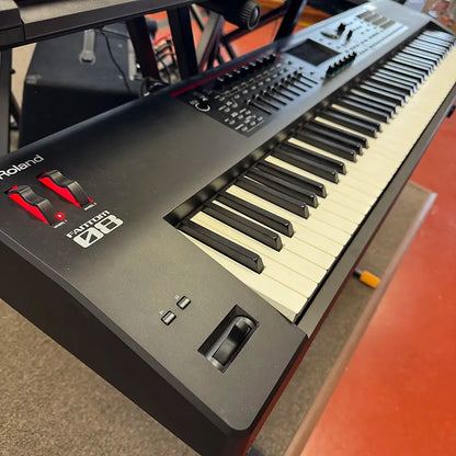 Roland FANTOM-08 88-Key Workstation Keyboard - Black – Metz Music
