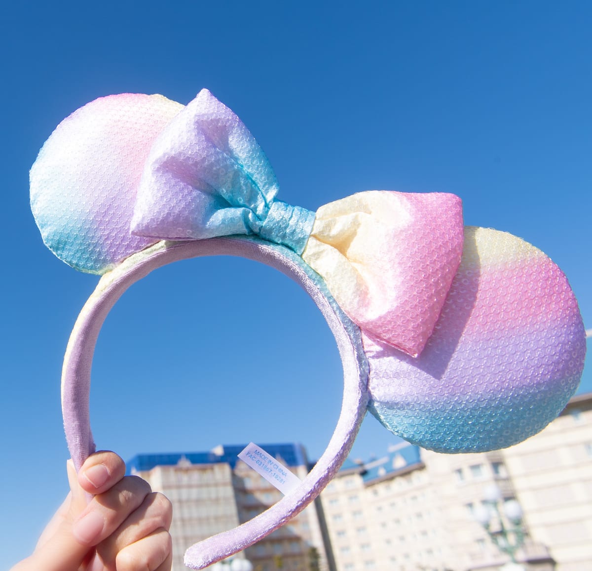 人気のパステルレインボー！東京ディズニーランド ミニーマウス