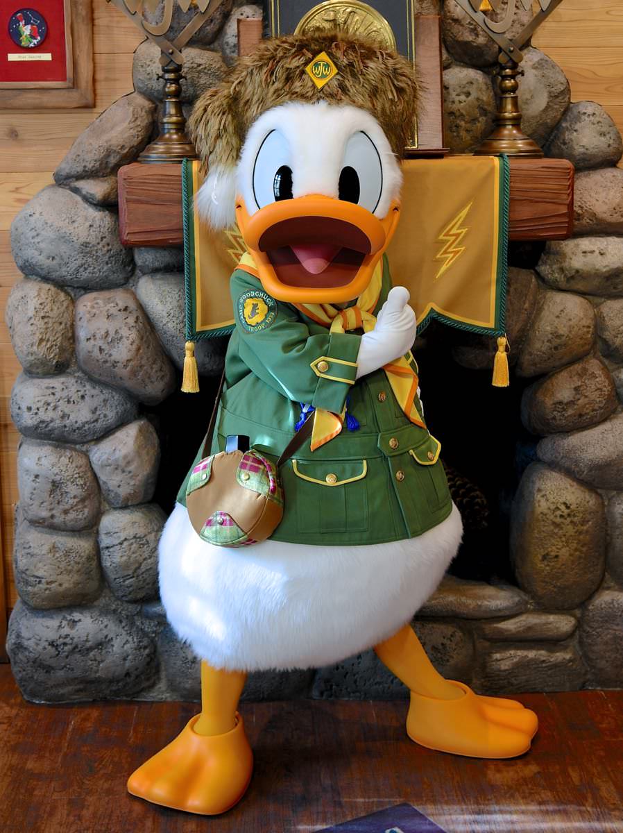 ドナルド＆デイジーといつでも会える！東京ディズニーランド「ウッド