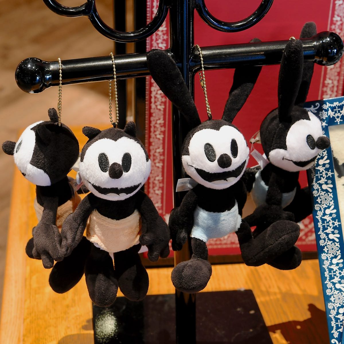 オルテンシアも登場☆東京ディズニーシー オズワルド＆オルテンシア