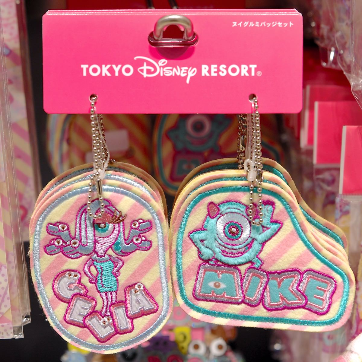 かわいいペアやトリオセット！東京ディズニーランド ぬいぐるみバッジ