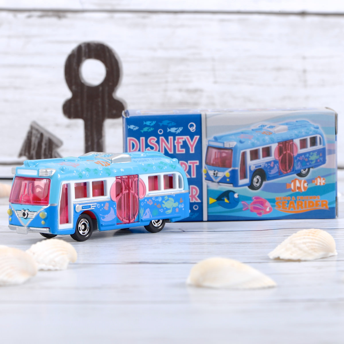 かわいい爽やかカラー！トミカ ディズニーリゾートクルーザー「ニモ