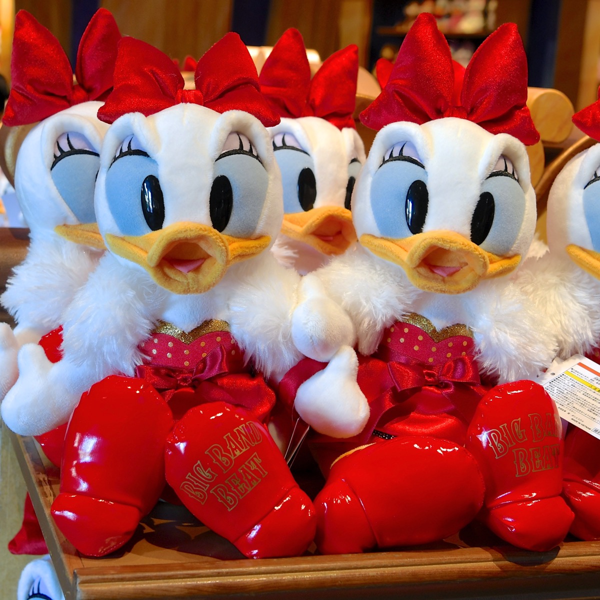 グーフィー＆デイジーも登場！東京ディズニーシー｢ビッグバンドビート