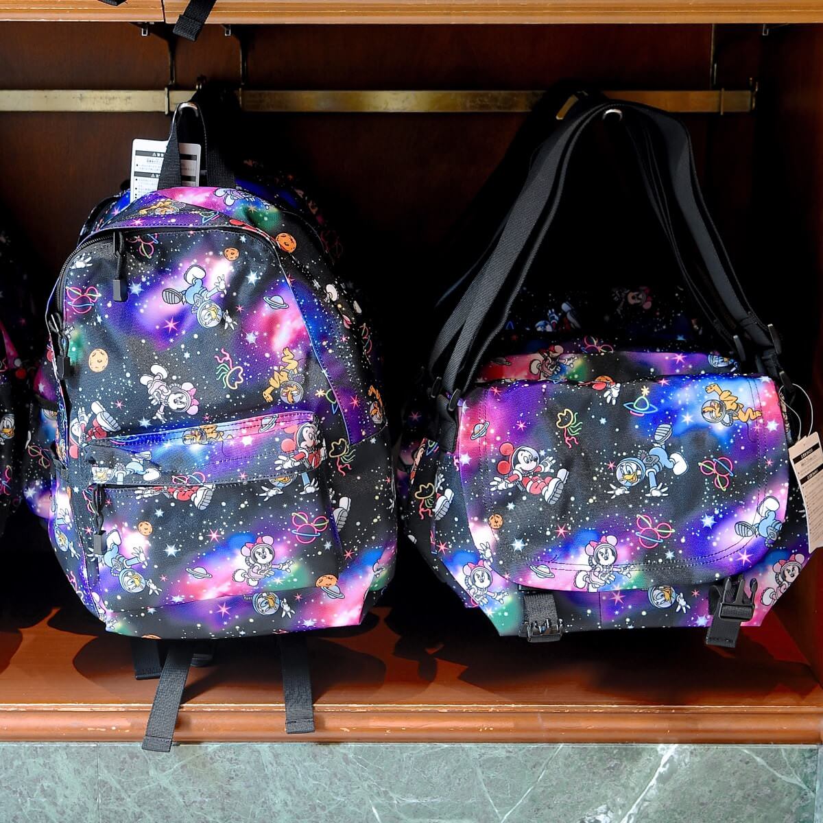 宇宙遊泳するミッキーたち！東京ディズニーランド リュック&ショルダー